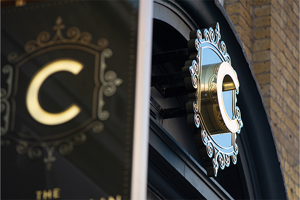 Chamberlain Hotel in London Sign